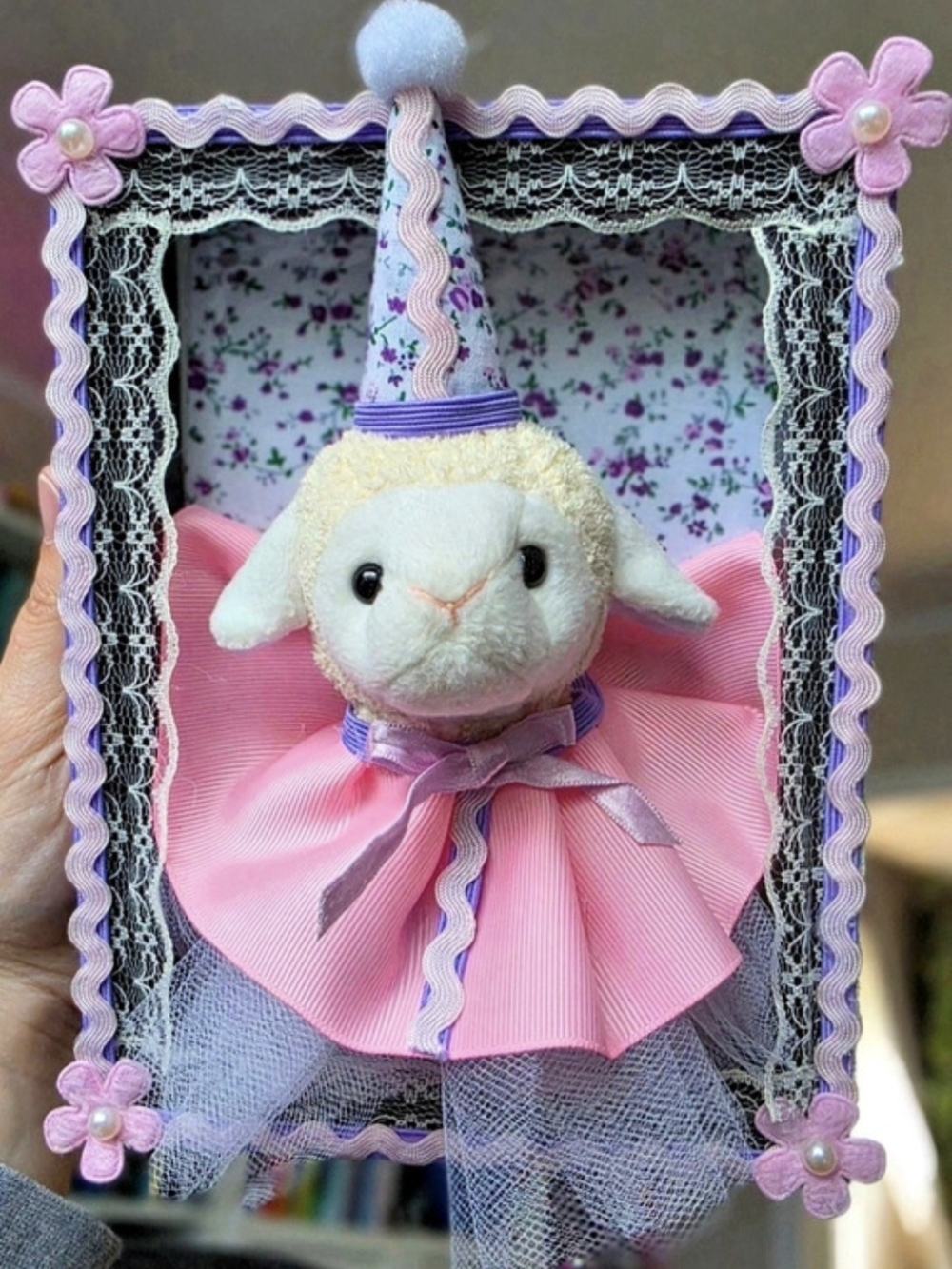 Cute Bashful Lamb Art Decor